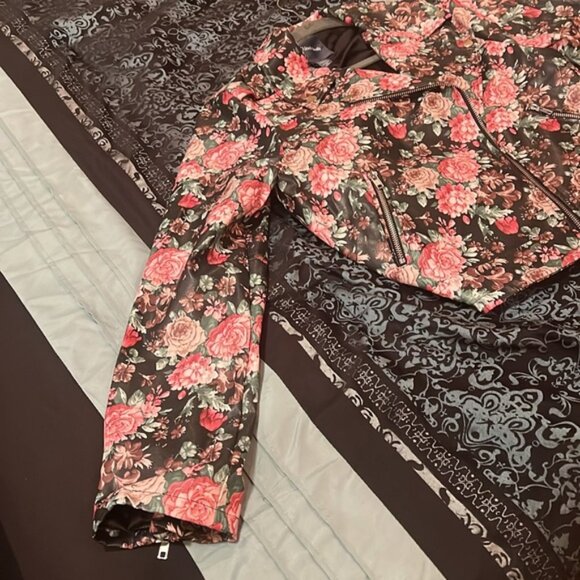 Modcloth Floral Leather Jacket - Black and Pink, size large, very nice - Picture 5 of 8